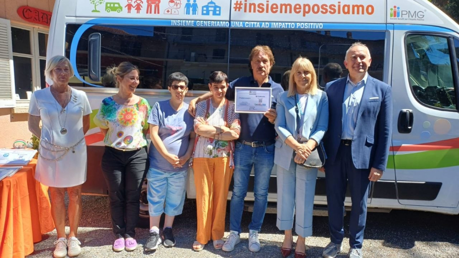 Inaugurato nuovo mezzo per il CAAD di Borgomanero